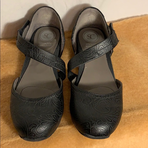 strictly comfort sandals